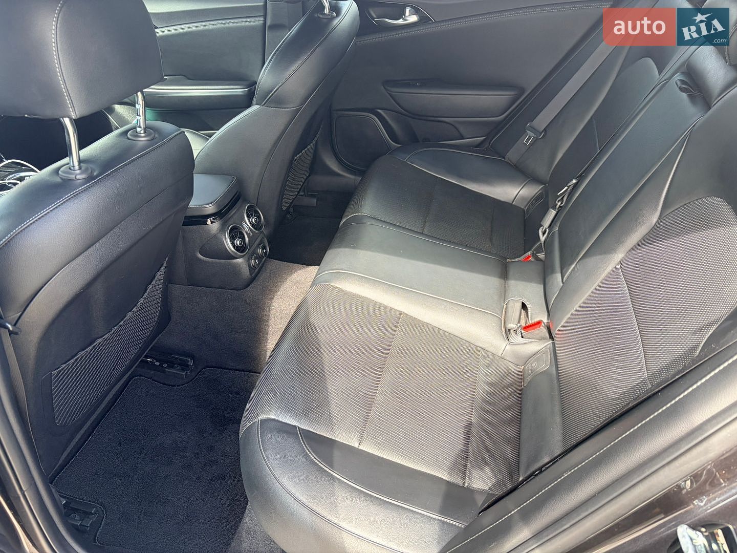 Kia Stinger 2021 VIN KNAE35LD5N6100847 фото оголошення 22 з 24