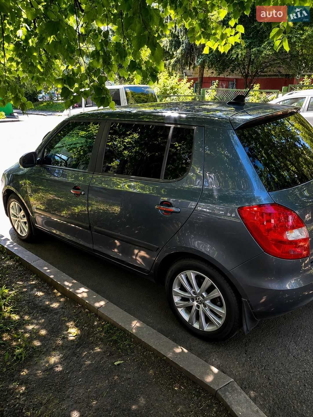 Skoda Fabia 2014 VIN TMBEL65J7E3098435 фото оголошення 3 з 6