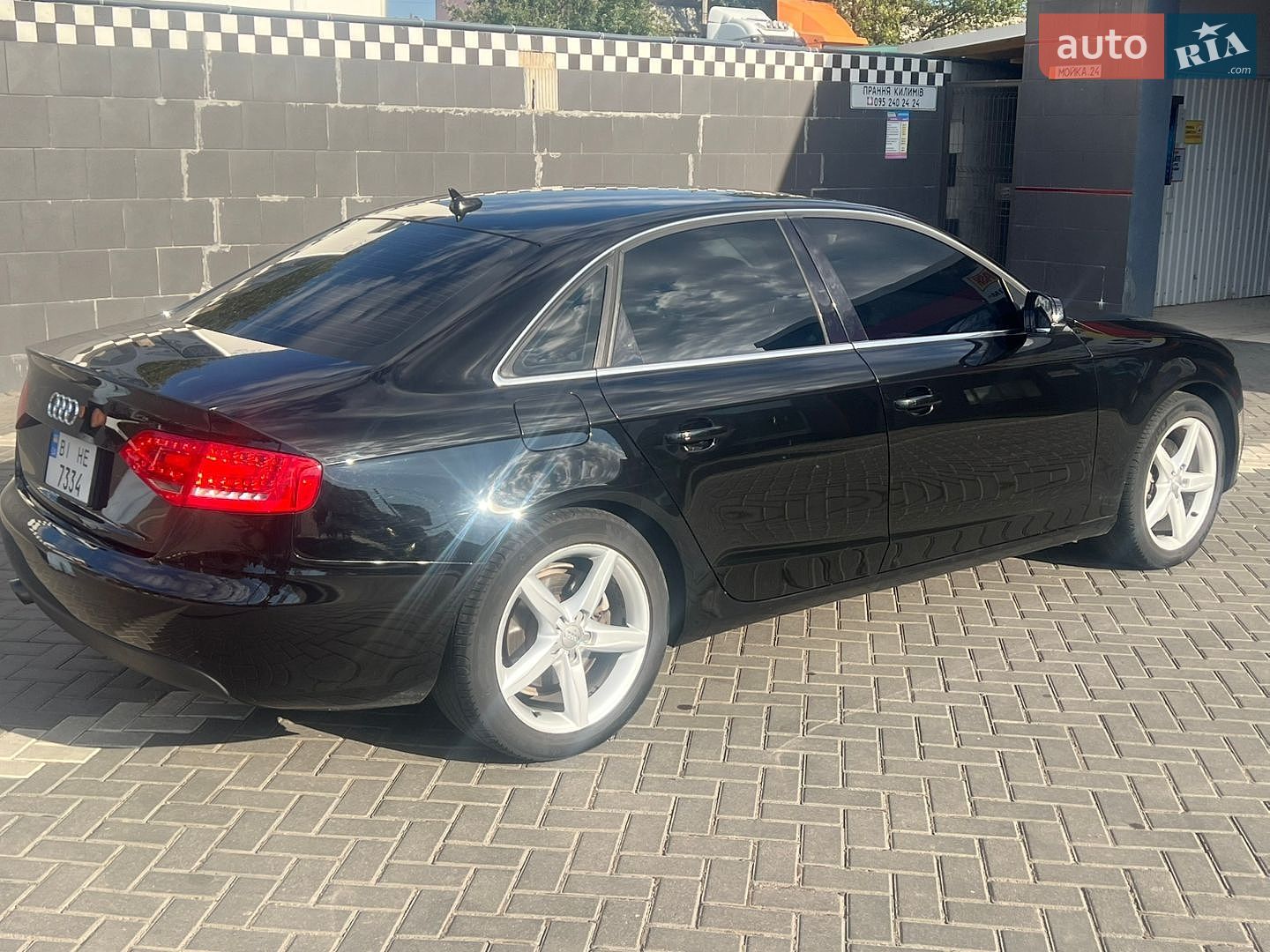 Audi A4 2010 VIN WAUFFAFL7BN029837 фото оголошення 3 з 18