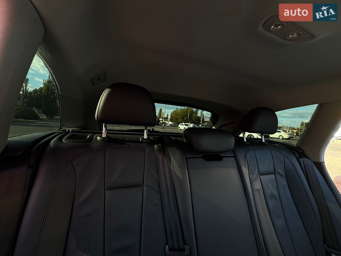 Audi A4 2019 VIN WAUZZZF41KA087350 фото оголошення 14 з 32