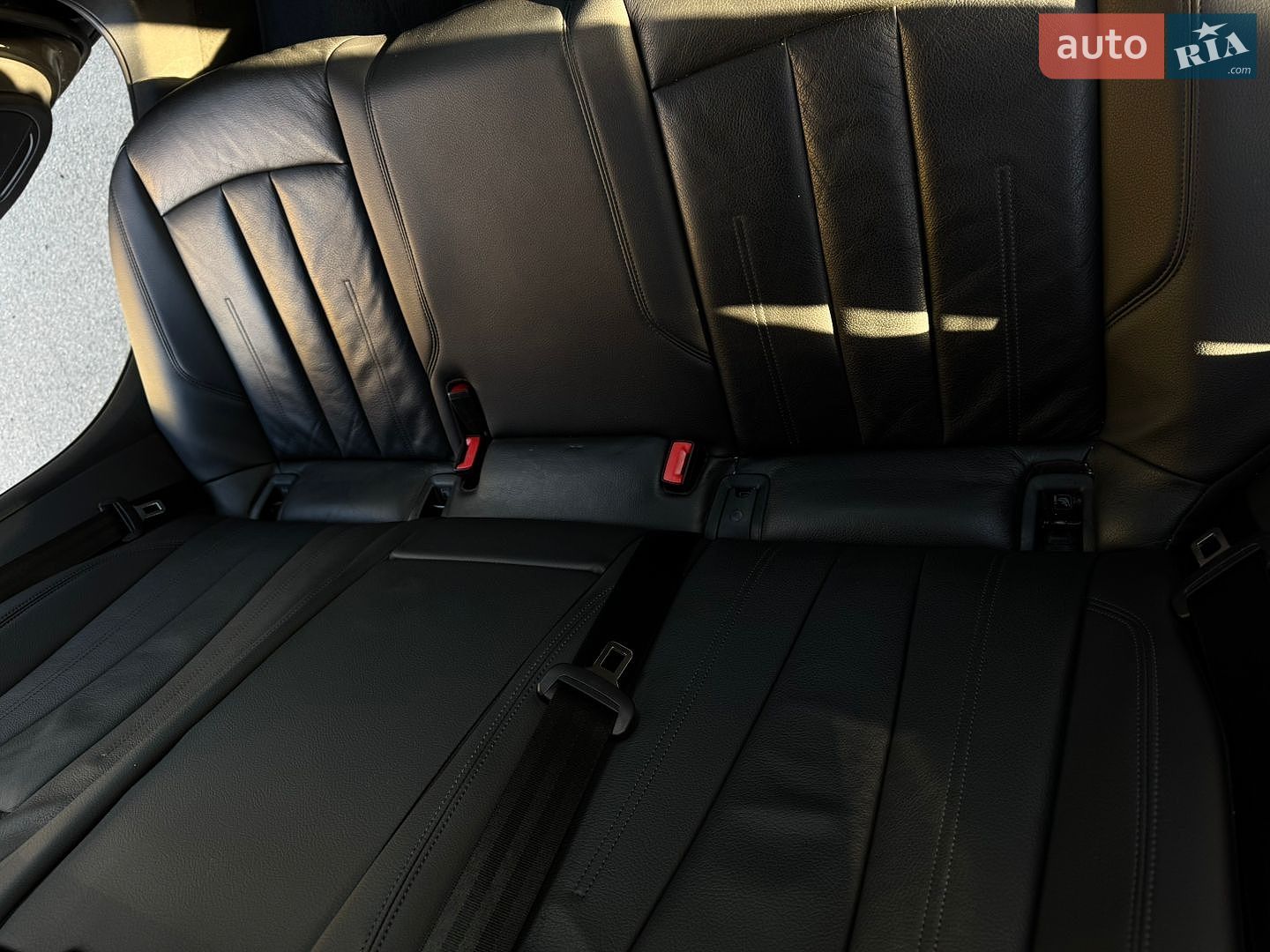 Audi A4 2019 VIN WAUZZZF41KA087350 фото оголошення 15 з 32