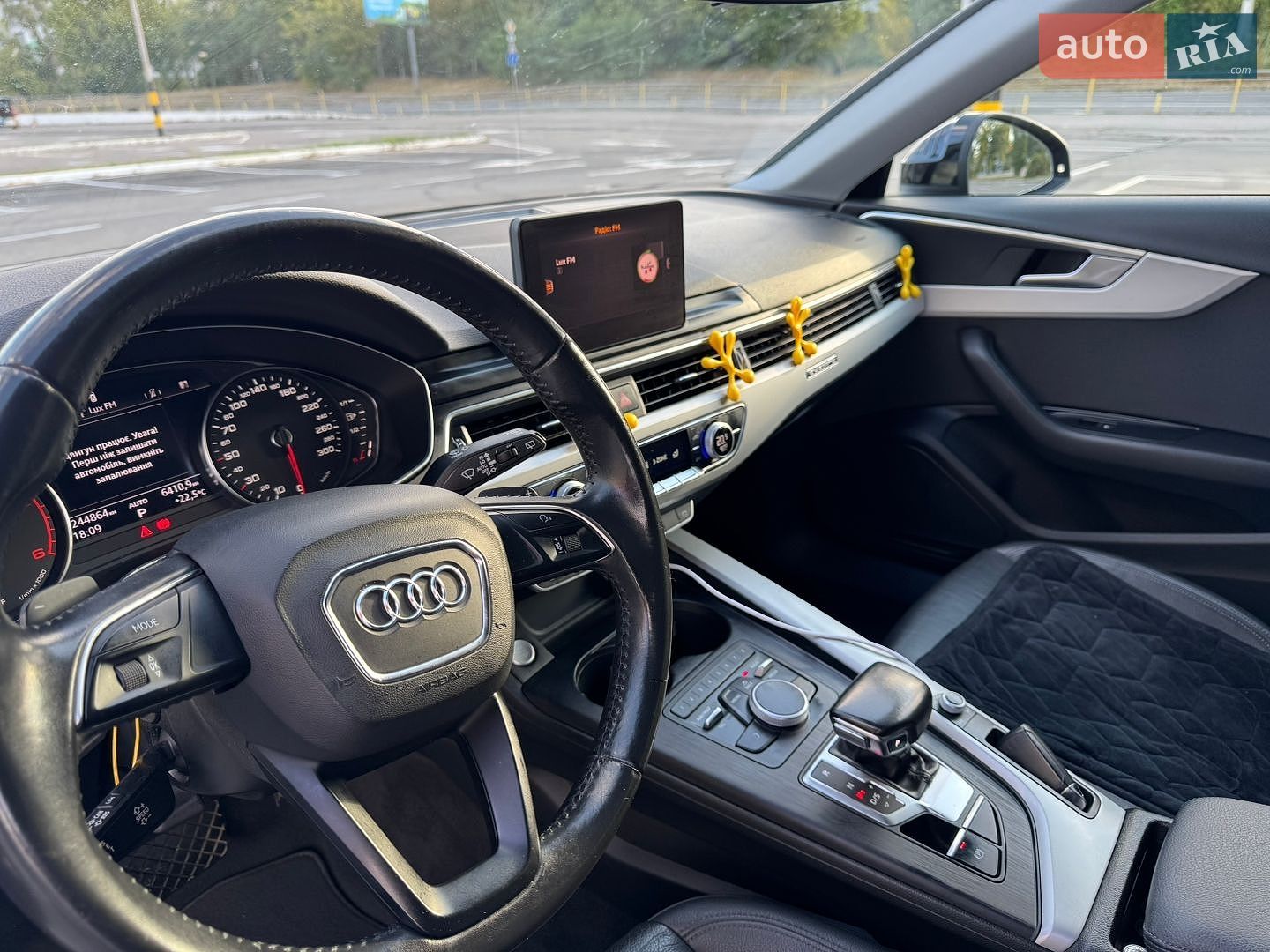 Audi A4 2019 VIN WAUZZZF41KA087350 фото оголошення 24 з 32