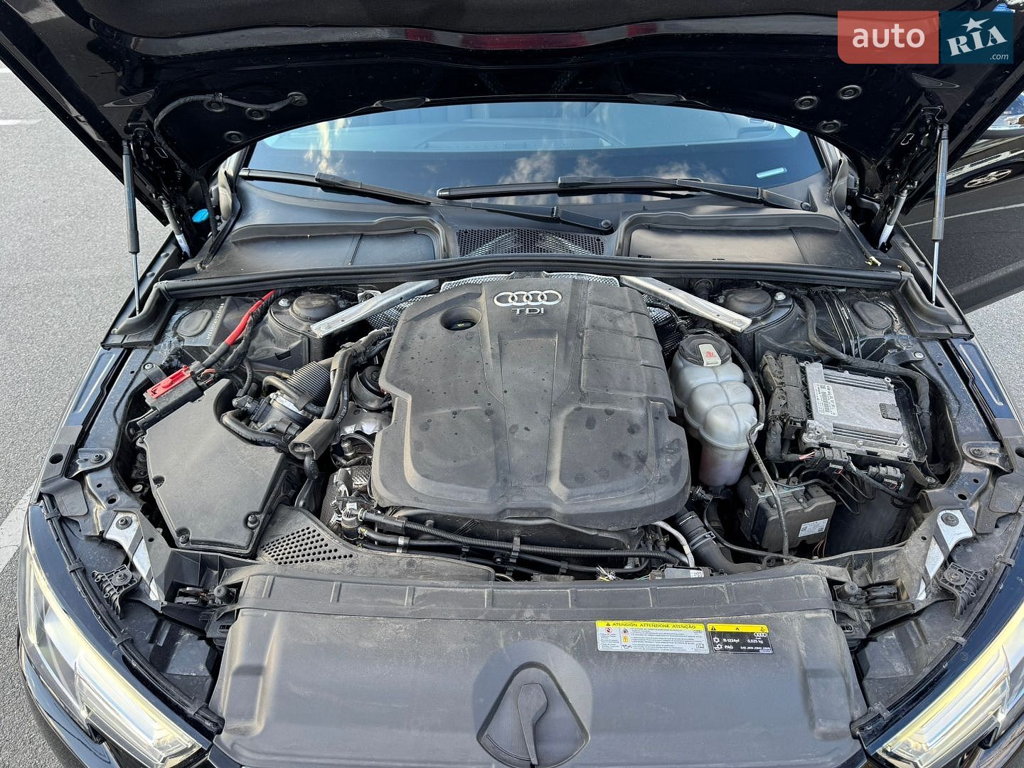 Audi A4 2019 VIN WAUZZZF41KA087350 фото оголошення 29 з 32
