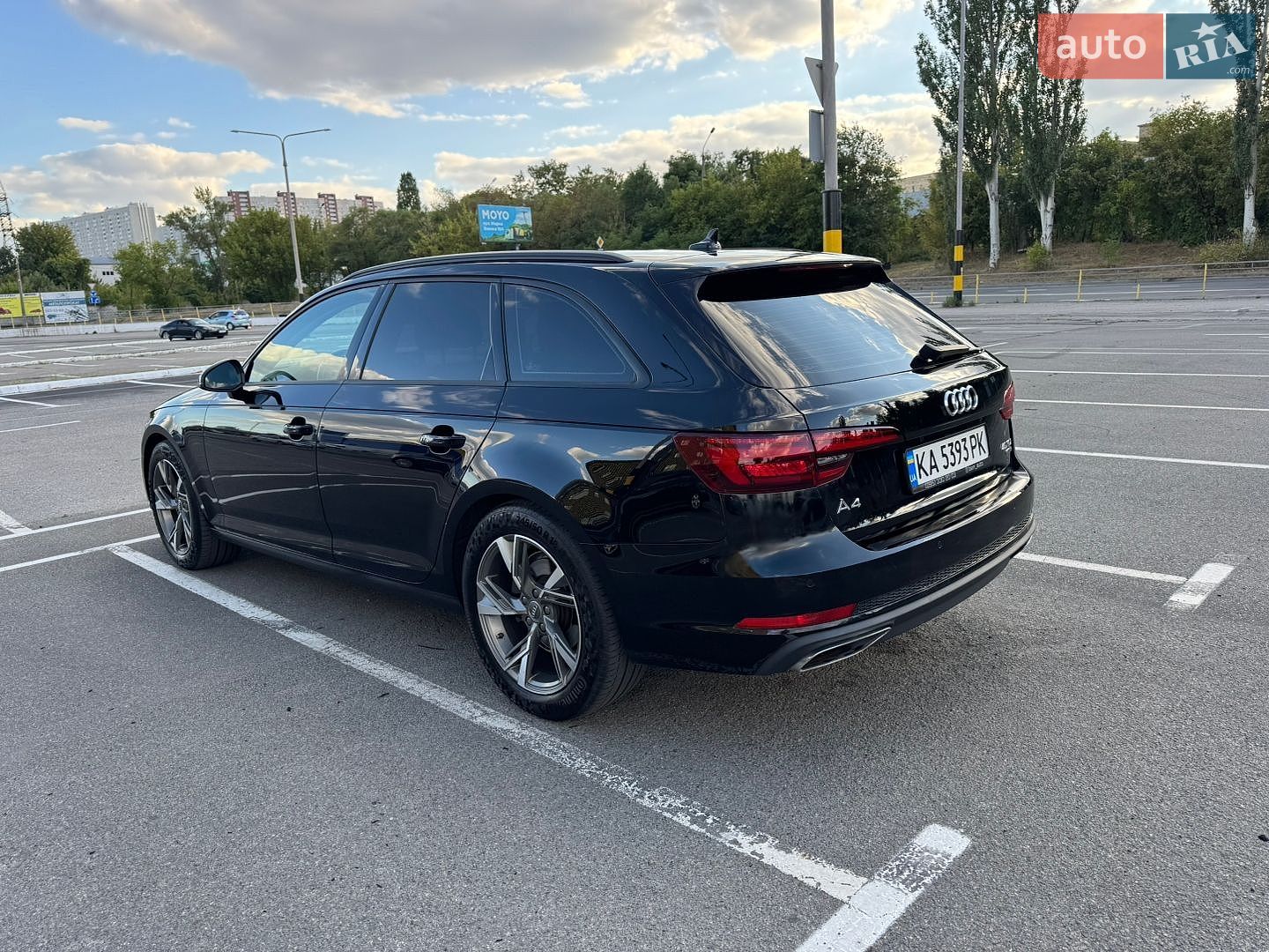 Audi A4 2019 VIN WAUZZZF41KA087350 фото оголошення 7 з 32