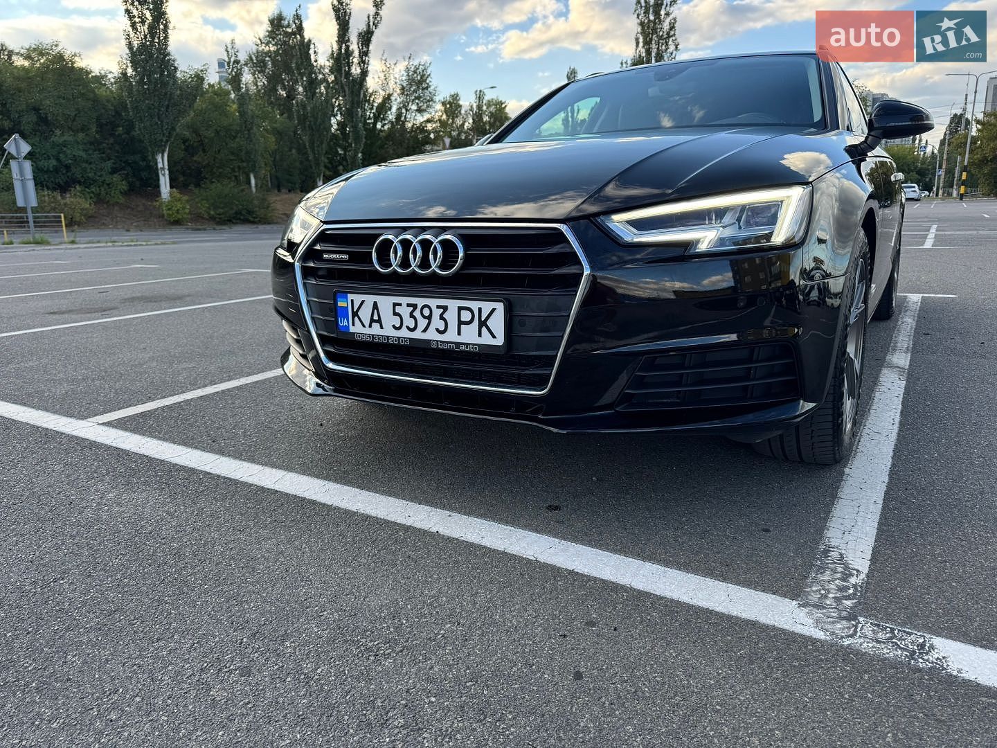 Audi A4 2019 VIN WAUZZZF41KA087350 фото оголошення 10 з 32