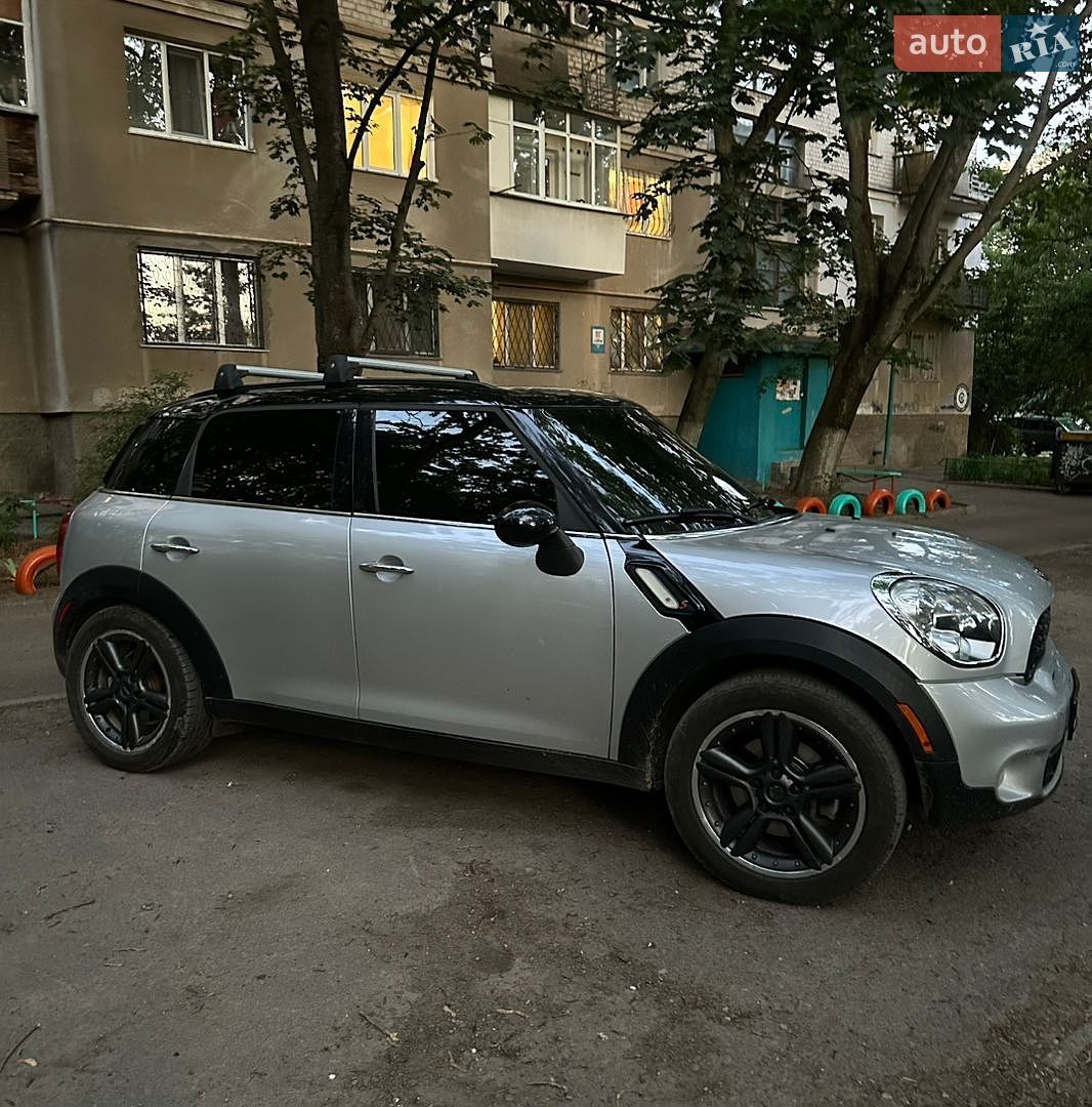 MINI Countryman 2013 VIN WMWZC3C56EWP25417 фото оголошення 8 з 30