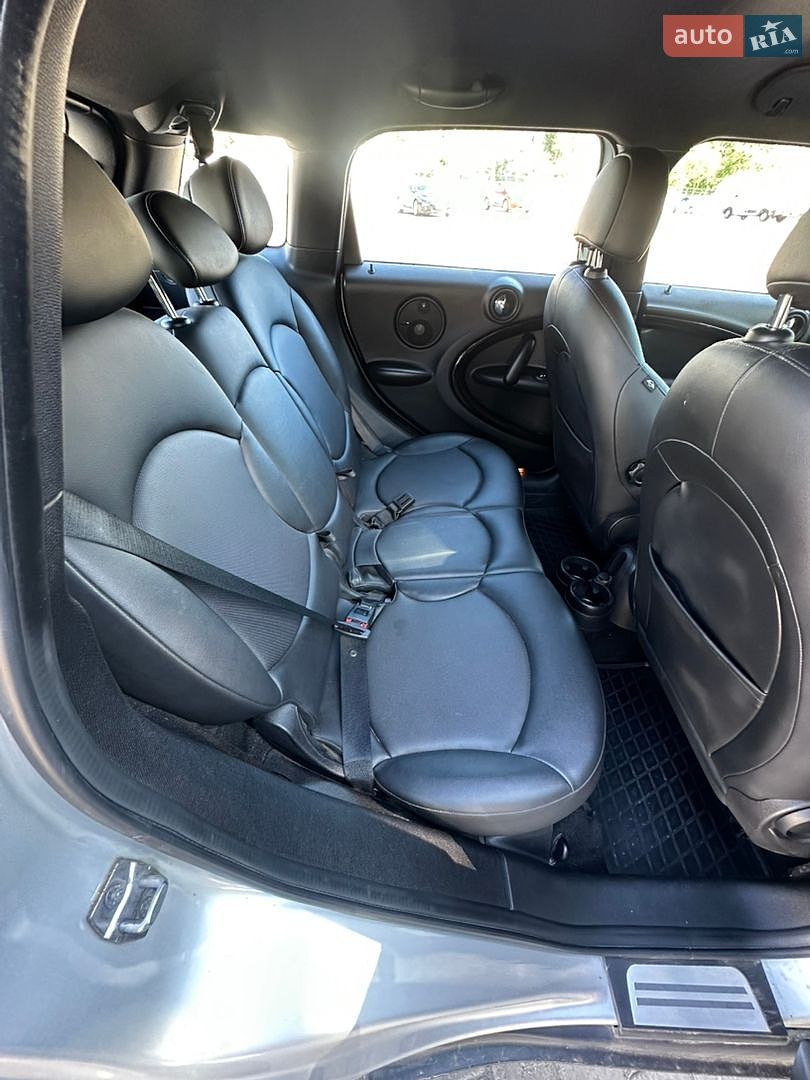 MINI Countryman 2013 VIN WMWZC3C56EWP25417 фото оголошення 18 з 30