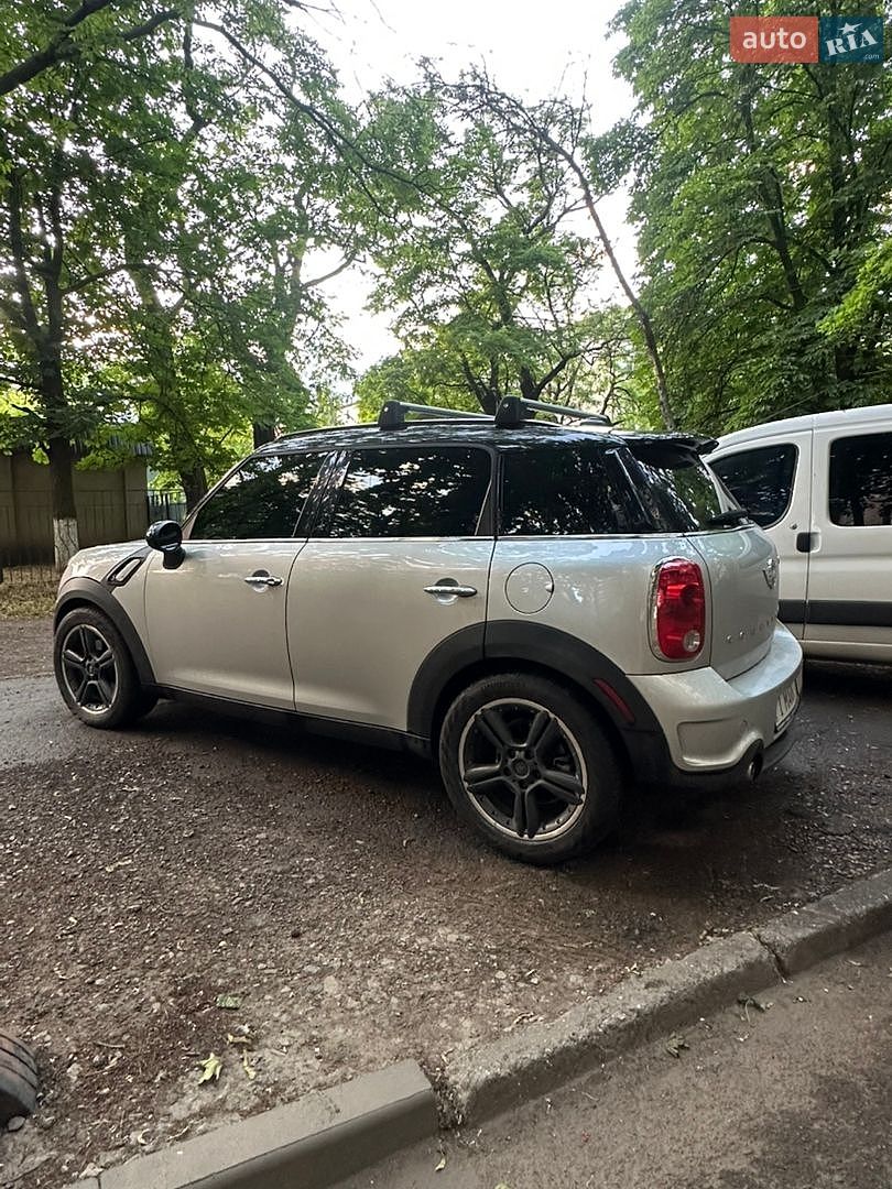 MINI Countryman 2013 VIN WMWZC3C56EWP25417 фото оголошення 23 з 30