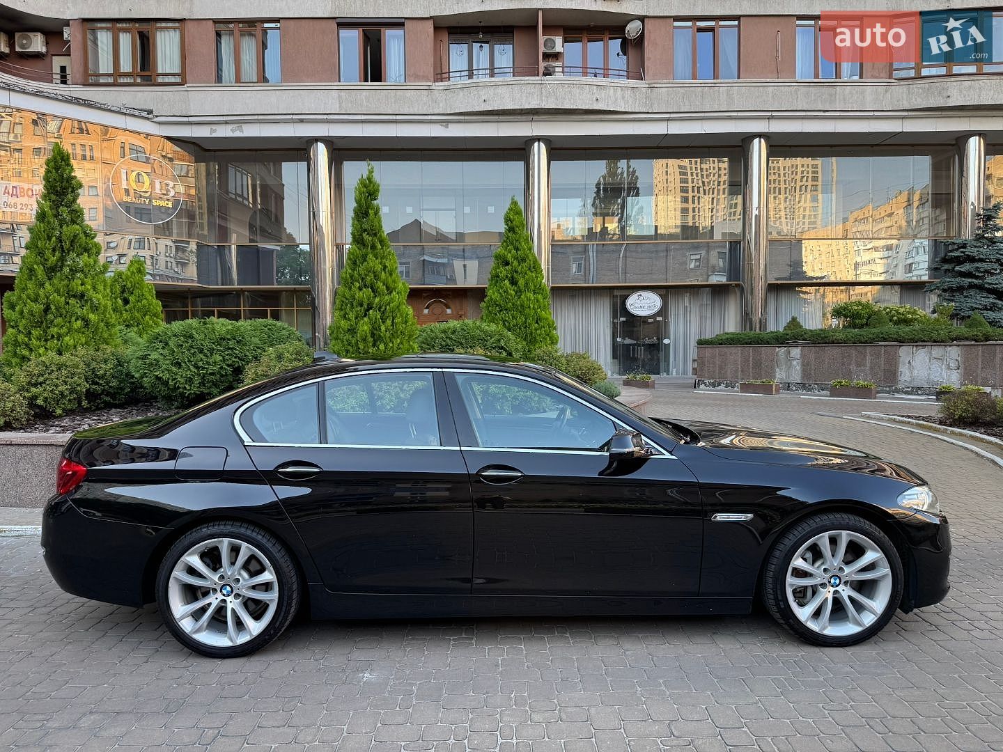 BMW 5 Series 2015 VIN WBA5B3C54FD545030 фото оголошення 2 з 7