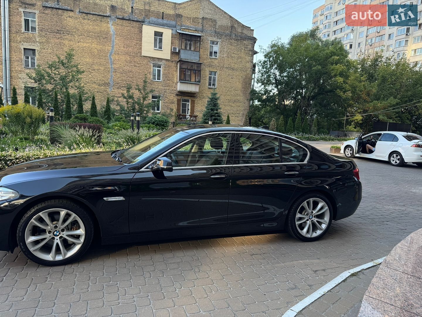 BMW 5 Series 2015 VIN WBA5B3C54FD545030 фото оголошення 3 з 7