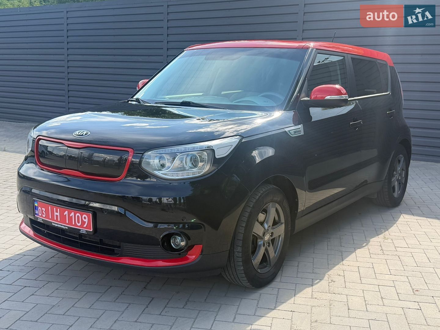 Kia Soul 2016 VIN KNAJX81EFG7018039 фото оголошення 5 з 18