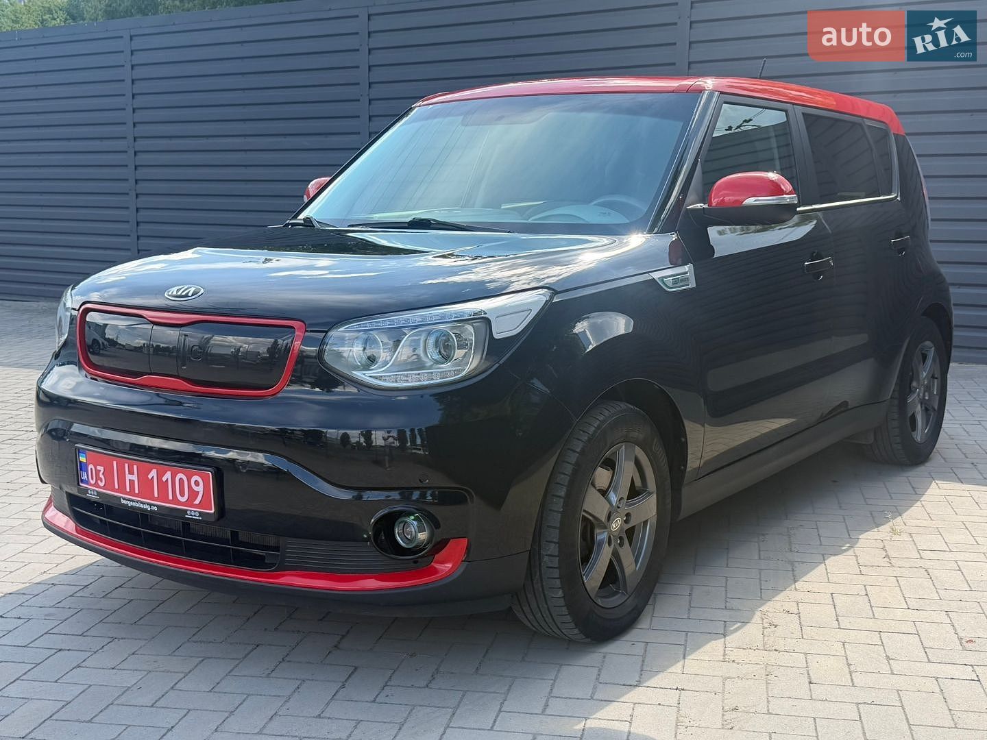 Kia Soul 2016 VIN KNAJX81EFG7018039 фото оголошення 6 з 18
