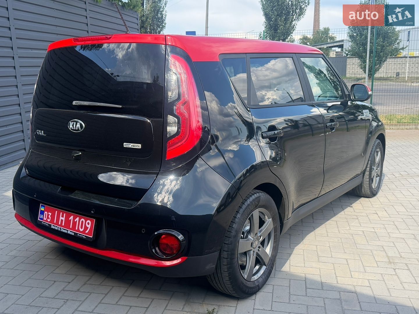 Kia Soul 2016 VIN KNAJX81EFG7018039 фото оголошення 8 з 18