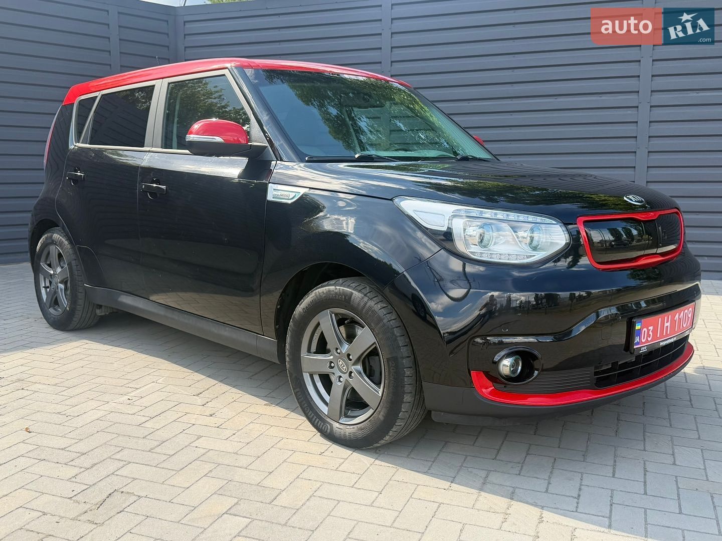 Kia Soul 2016 VIN KNAJX81EFG7018039 фото оголошення 2 з 18