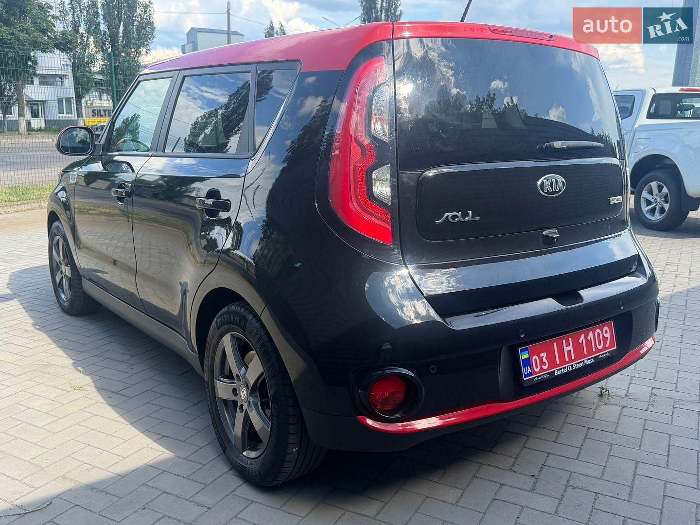 Kia Soul 2016 VIN KNAJX81EFG7018039 фото оголошення 9 з 18