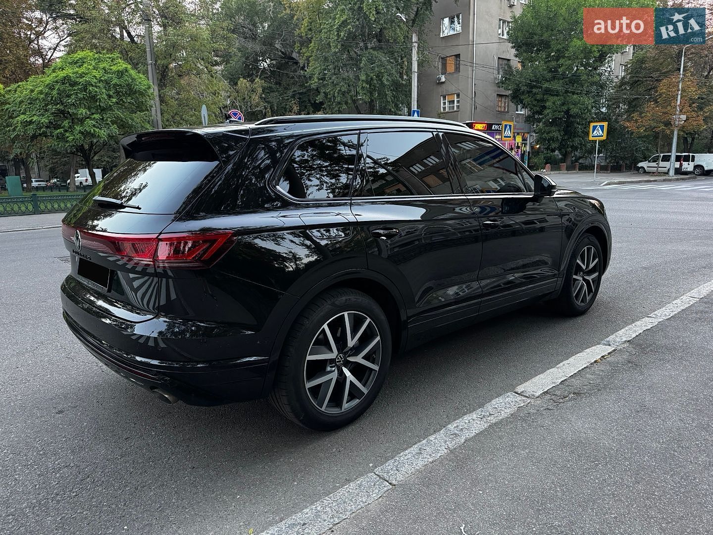 Volkswagen Touareg 2026 VIN WVGZZZCR6TD015865 фото оголошення 2 з 4
