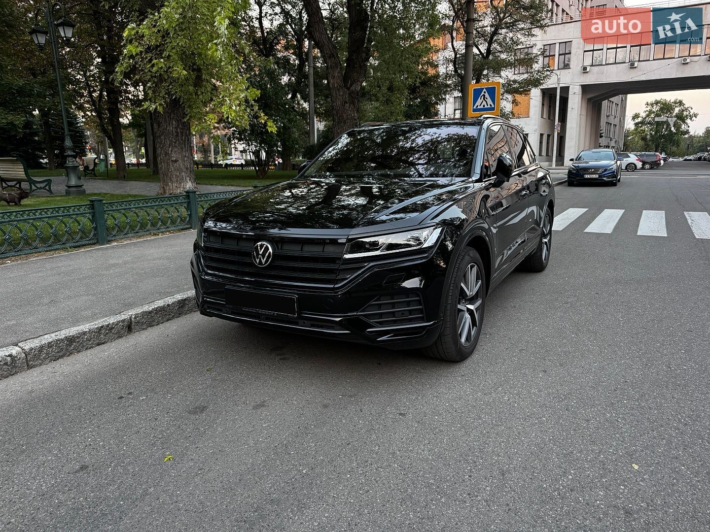 Volkswagen Touareg 2026 VIN WVGZZZCR6TD015865 фото оголошення 4 з 4