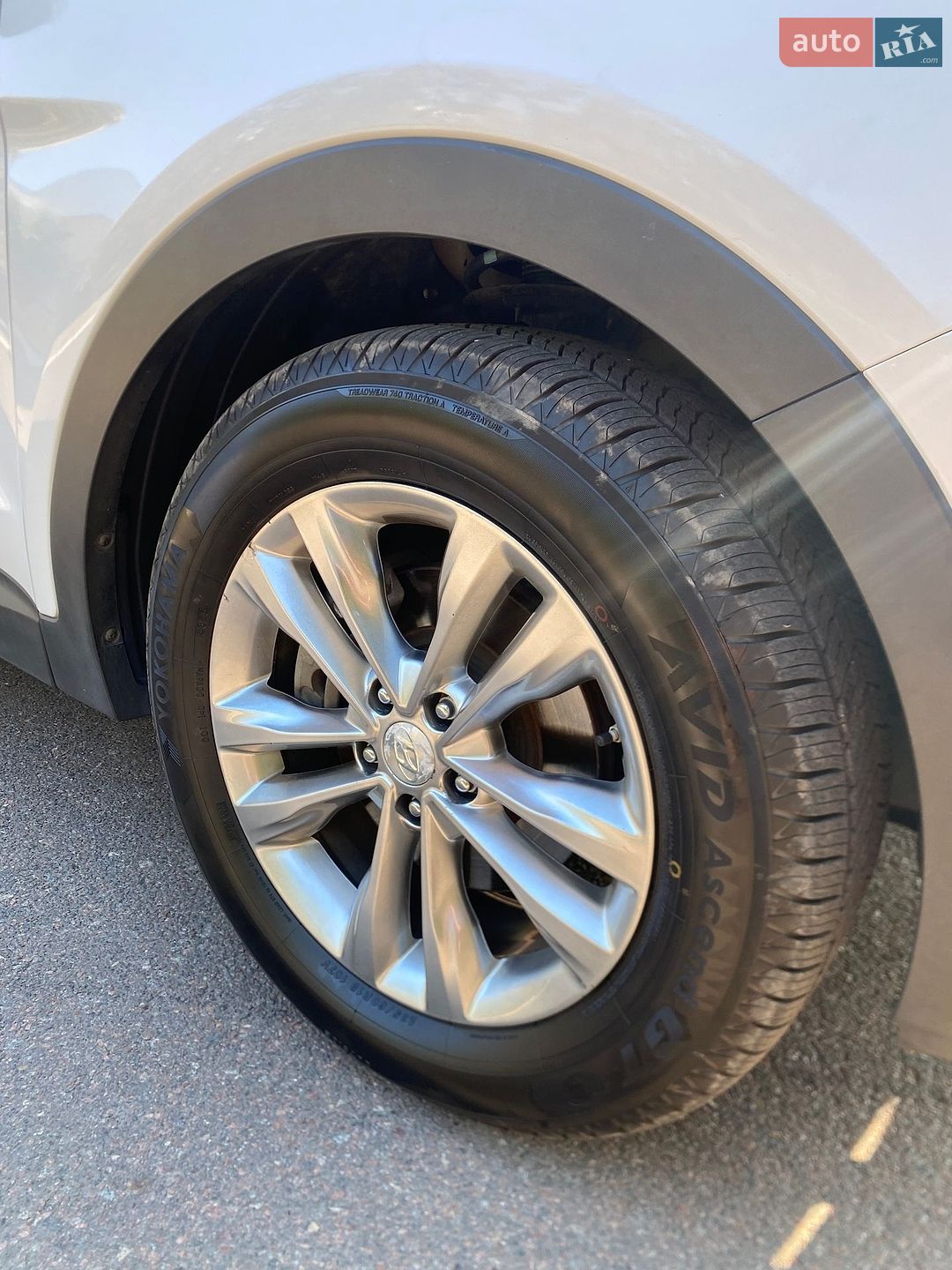 Hyundai Santa FE 2017 VIN KMHSW81UBJU802288 фото оголошення 12 з 35
