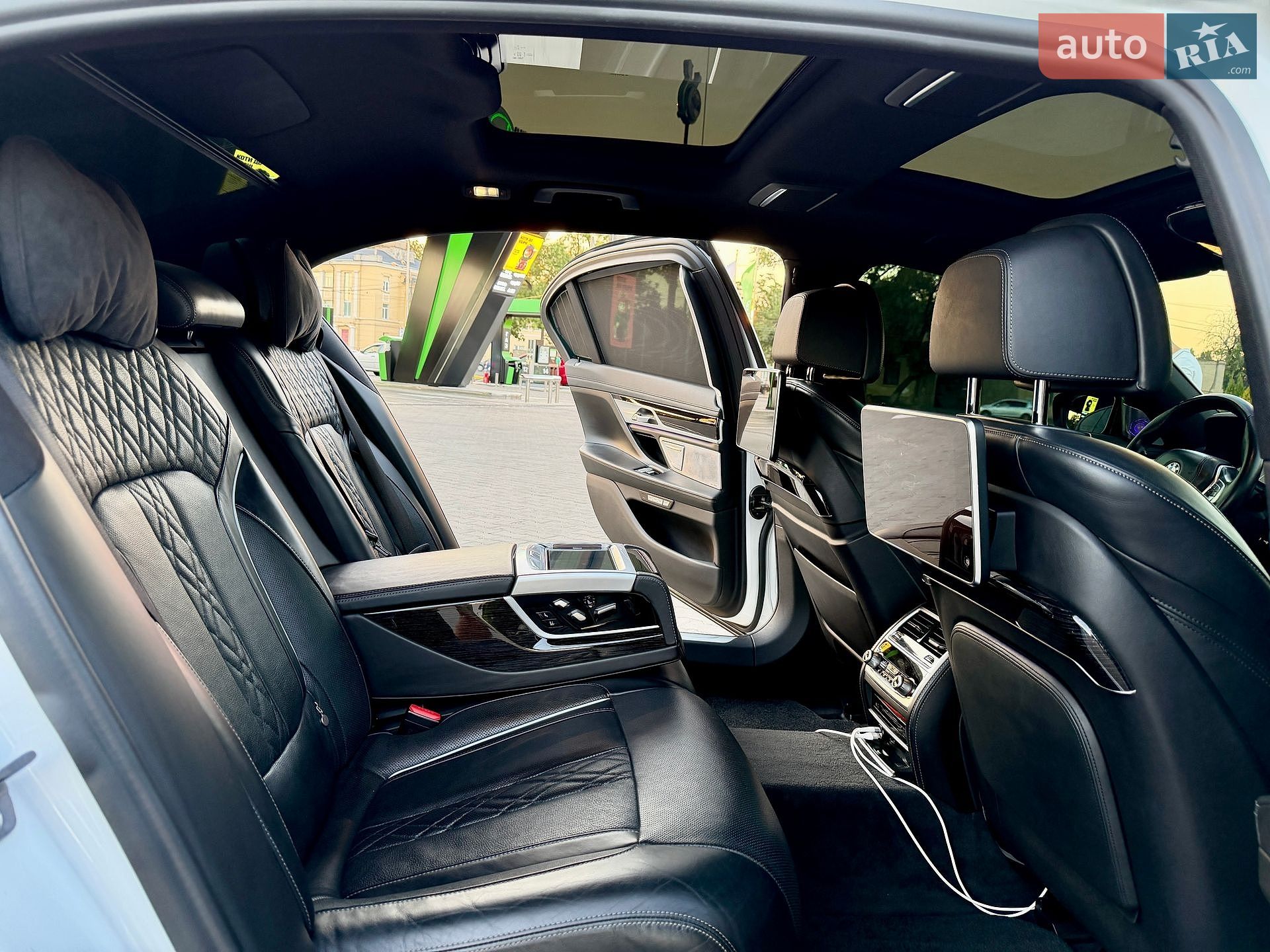 BMW 7 Series 2017 VIN WBA7G6104HG769063 фото оголошення 22 з 64