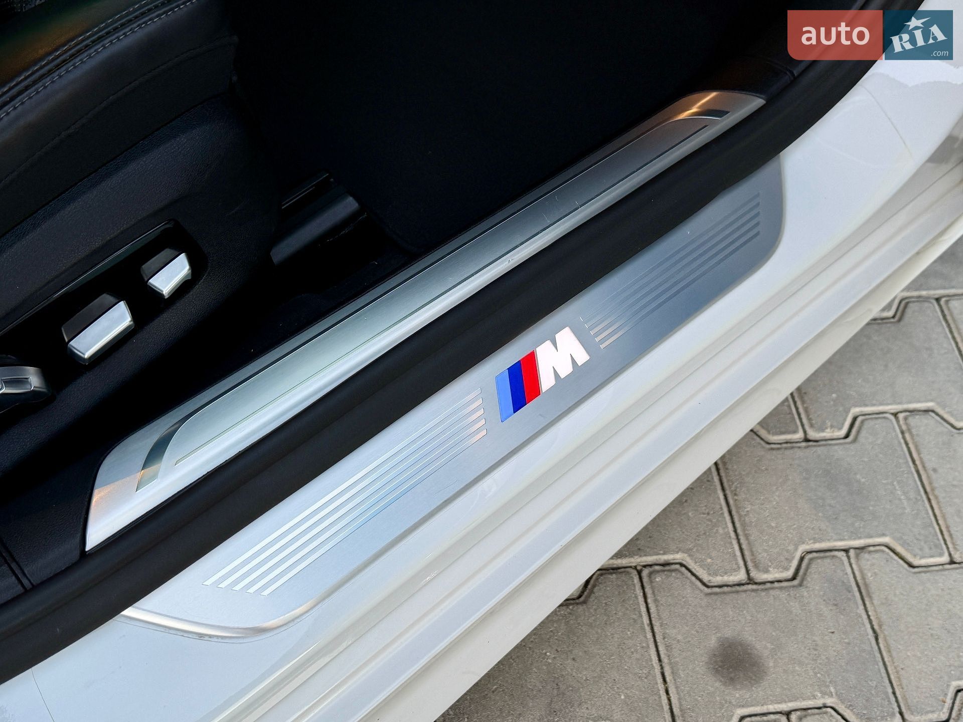 BMW 7 Series 2017 VIN WBA7G6104HG769063 фото оголошення 32 з 64