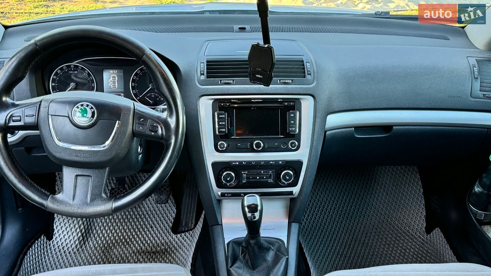 Skoda Octavia 2011 VIN TMBGE61ZXC2077872 фото оголошення 8 з 14