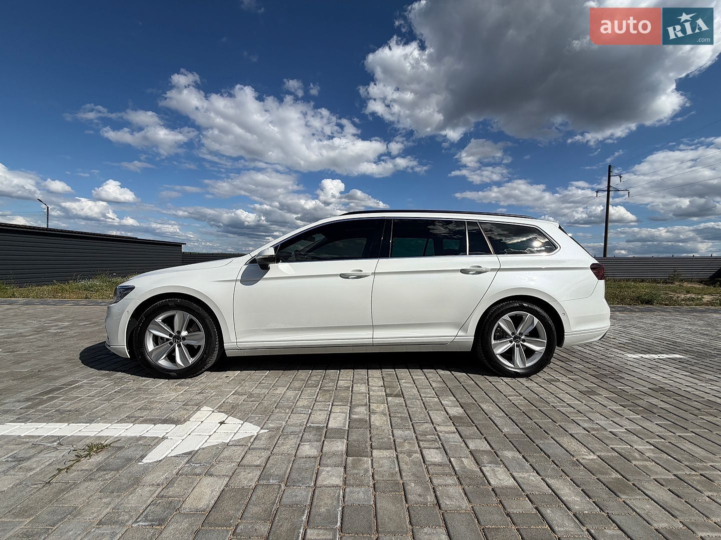 Volkswagen Passat 2022 VIN WVWZZZ3CZNE070785 фото оголошення 8 з 234