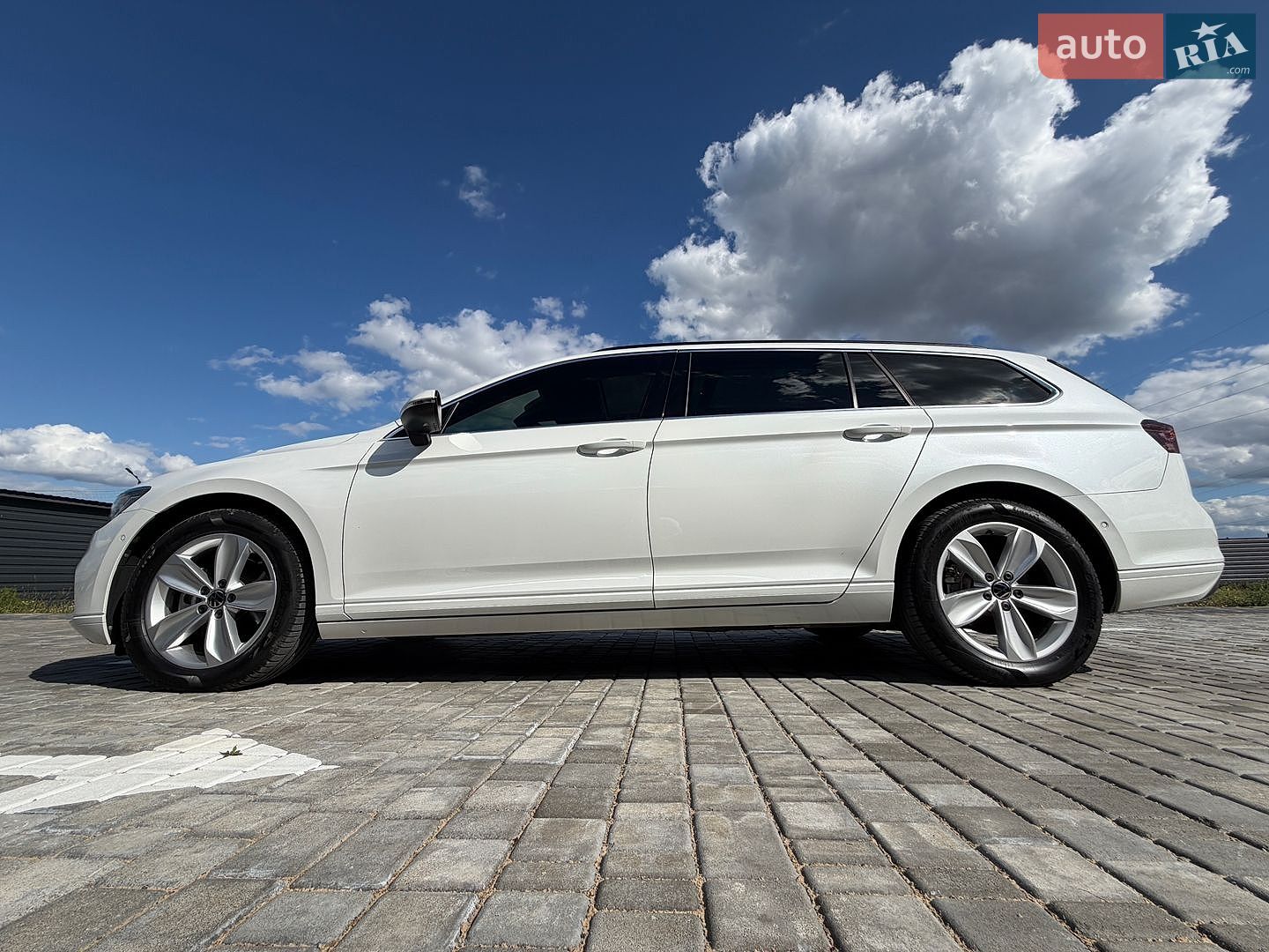 Volkswagen Passat 2022 VIN WVWZZZ3CZNE070785 фото оголошення 9 з 234