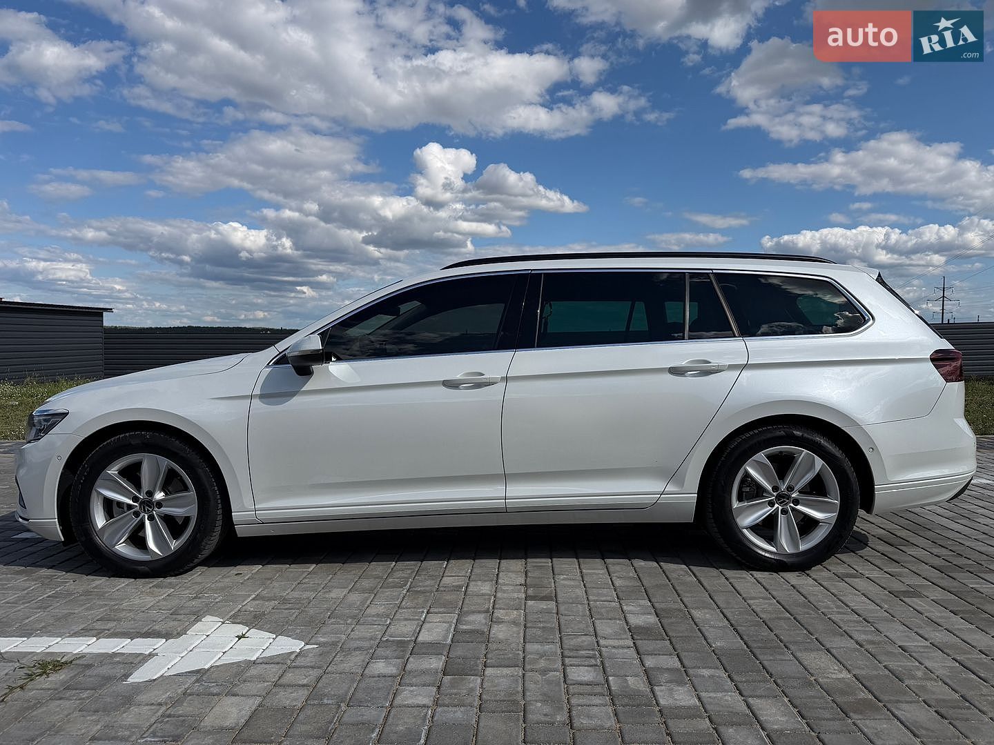 Volkswagen Passat 2022 VIN WVWZZZ3CZNE070785 фото оголошення 10 з 234