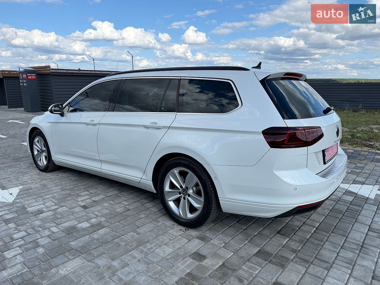 Volkswagen Passat 2022 VIN WVWZZZ3CZNE070785 фото оголошення 11 з 234