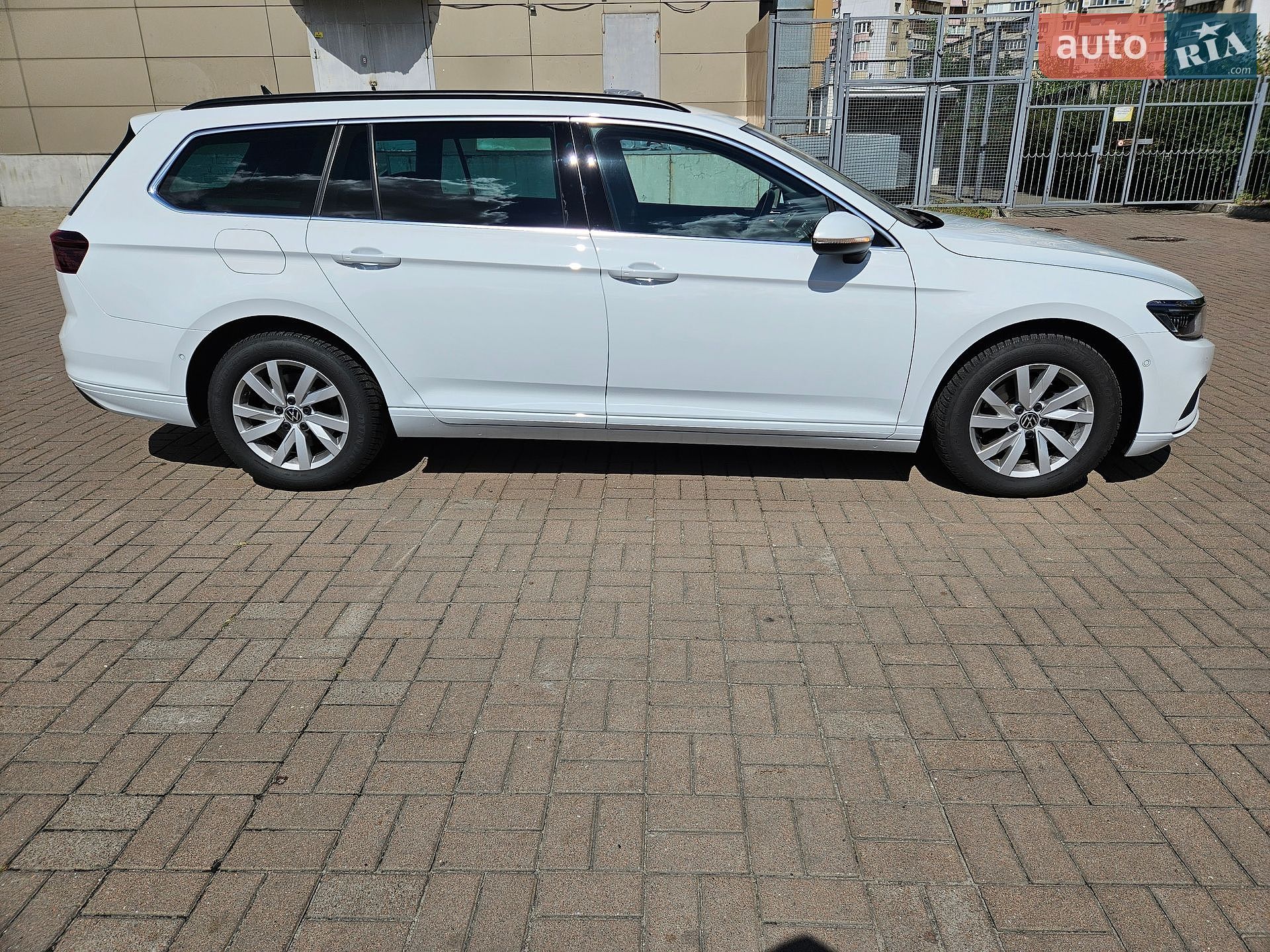 Volkswagen Passat 2023 VIN WVWZZZ3CZPE075978 фото оголошення 15 з 116