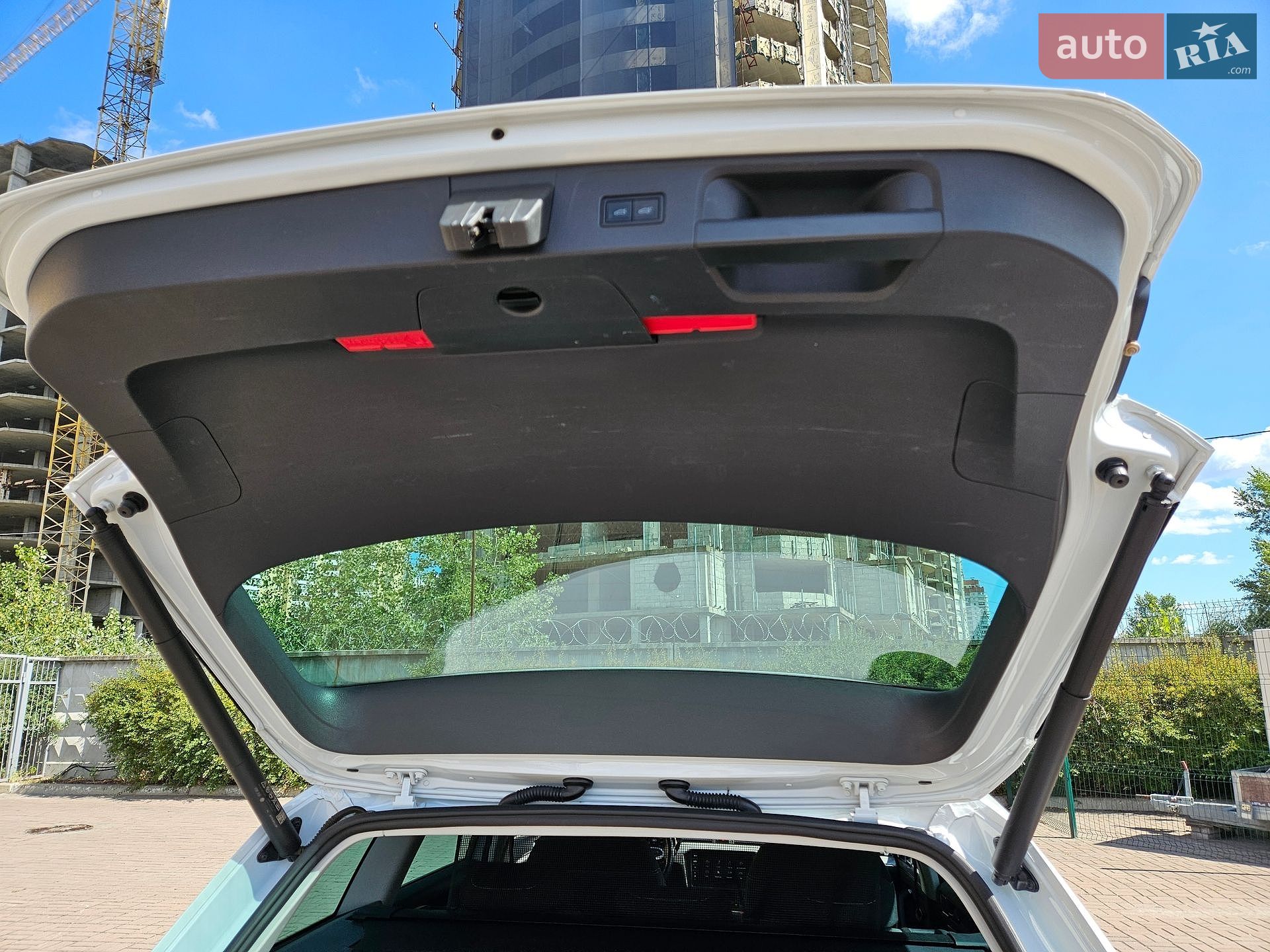 Volkswagen Passat 2023 VIN WVWZZZ3CZPE075978 фото оголошення 33 з 118