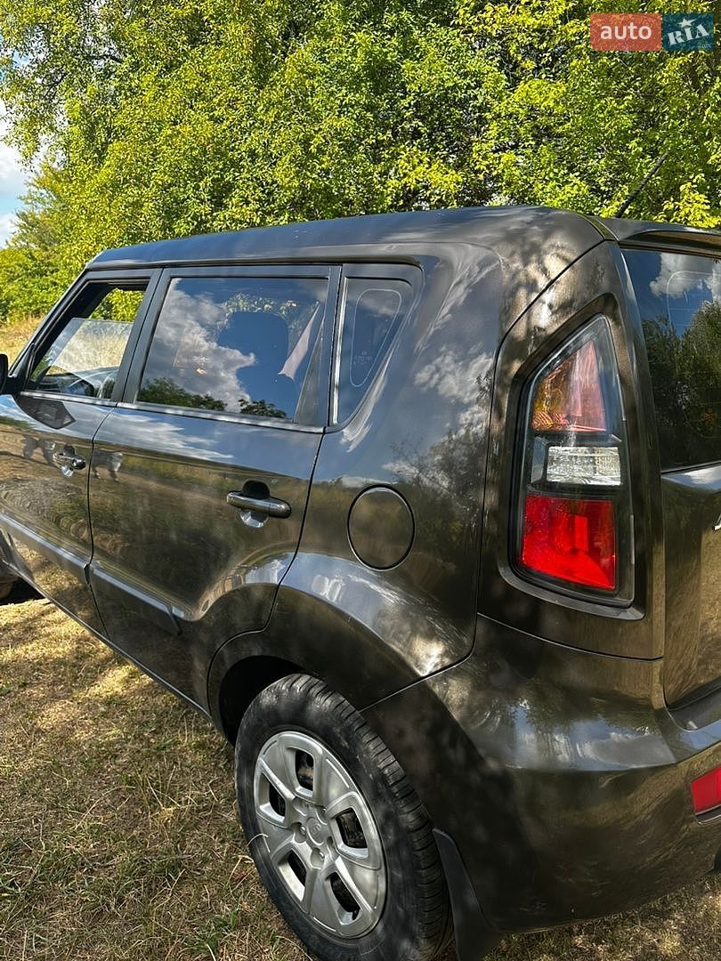 Kia Soul 2011 VIN KNAJT811BB7326694 фото оголошення 4 з 18