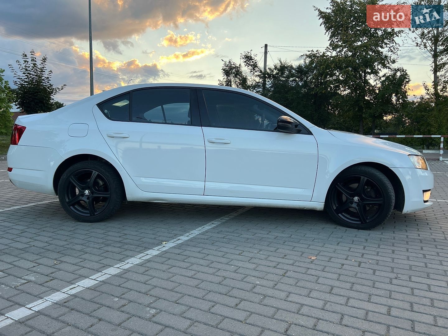 Skoda Octavia 2013 VIN TMBAJ7NE4E0034528 фото оголошення 8 з 21