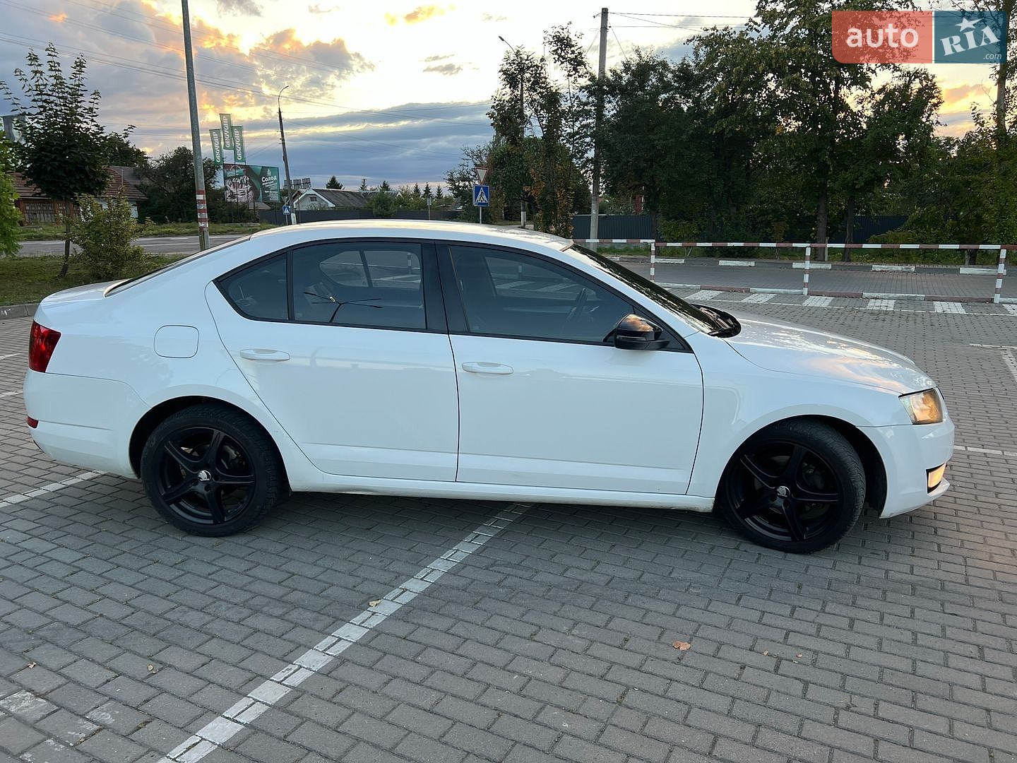 Skoda Octavia 2013 VIN TMBAJ7NE4E0034528 фото оголошення 9 з 21