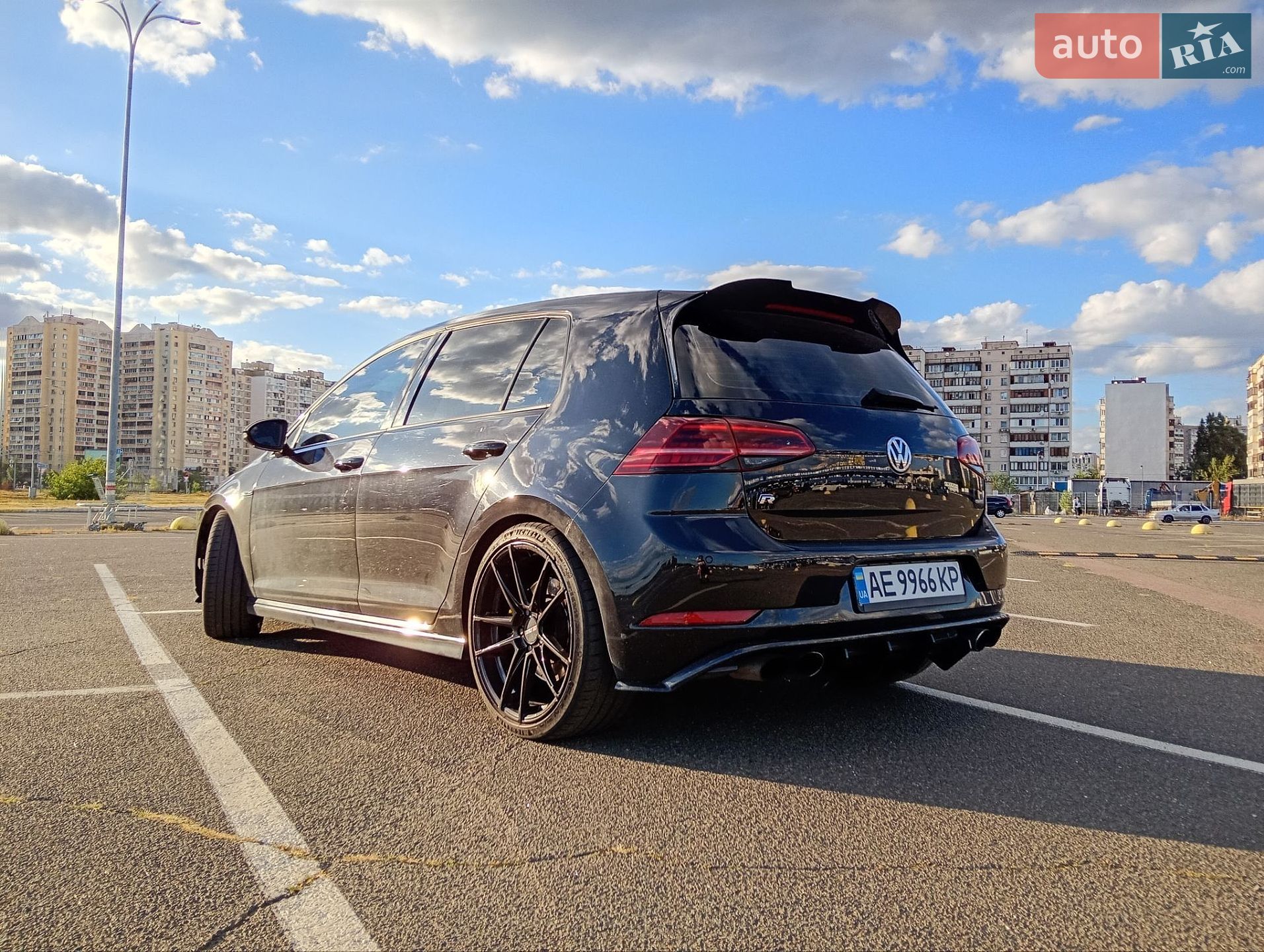 Volkswagen Golf R 2016 VIN WVWVF7AU2HW002503 фото оголошення 5 з 14