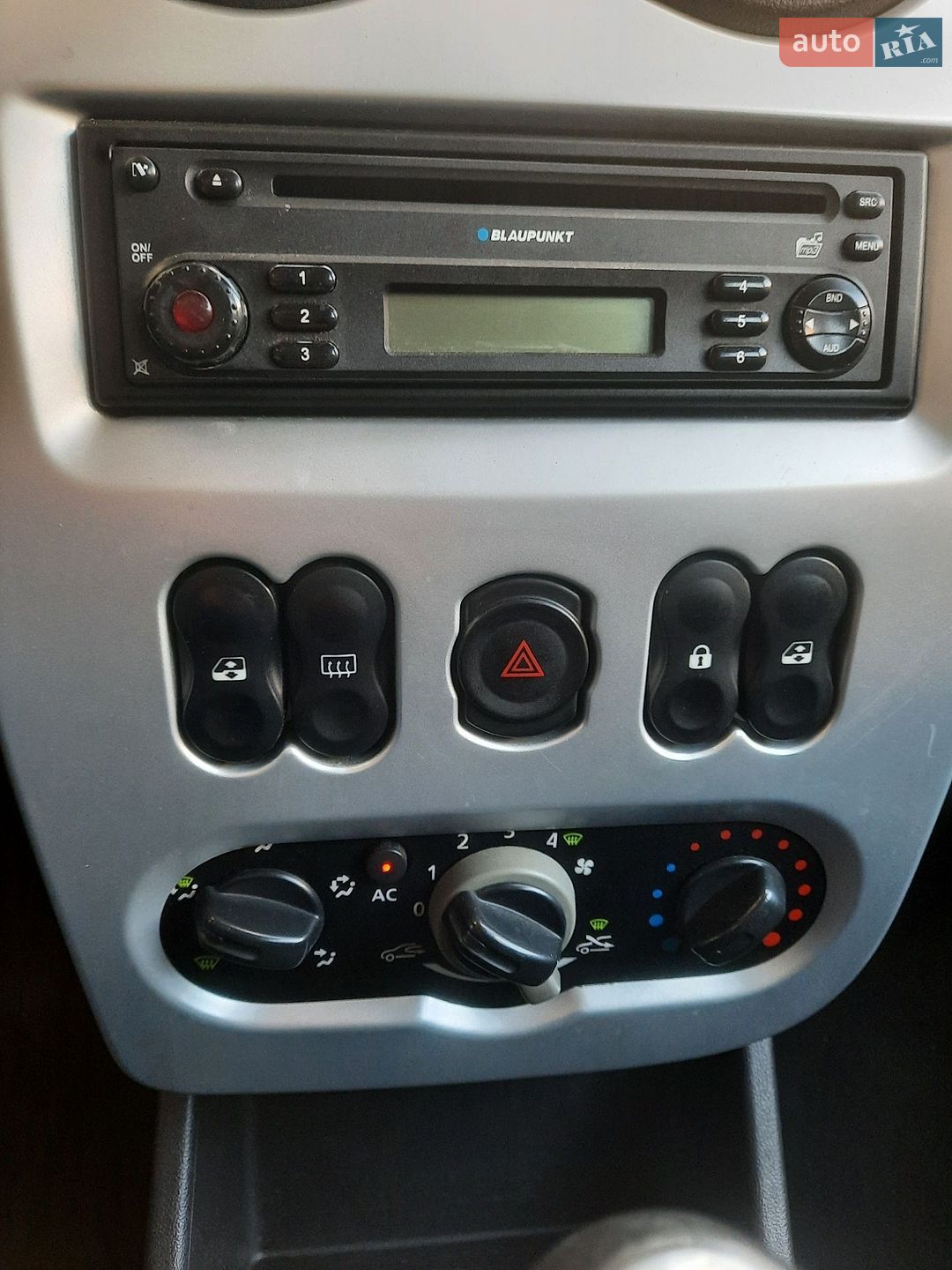 Dacia Logan 2010 VIN UU1KSDAFH43573569 фото оголошення 21 з 26