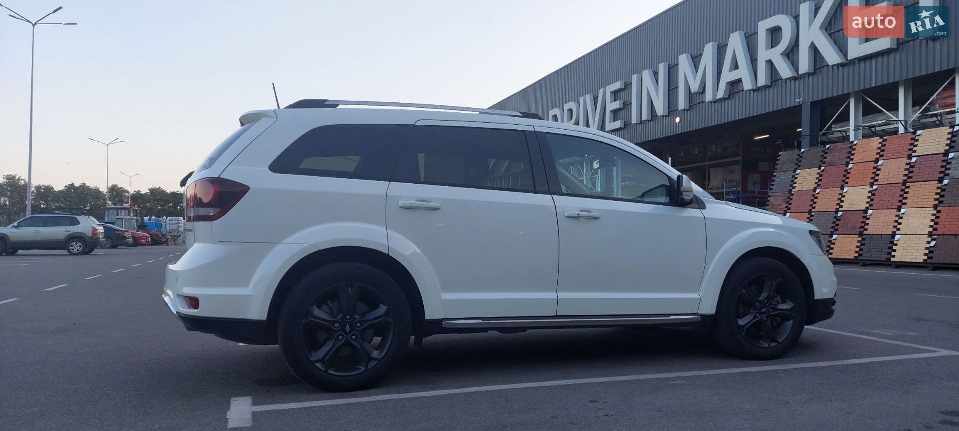 Dodge Journey 2018 VIN 3C4PDCGG0JT527872 фото оголошення 2 з 33