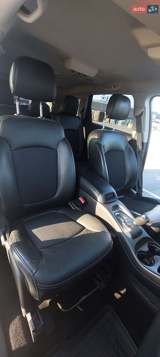 Dodge Journey 2018 VIN 3C4PDCGG0JT527872 фото оголошення 18 з 33
