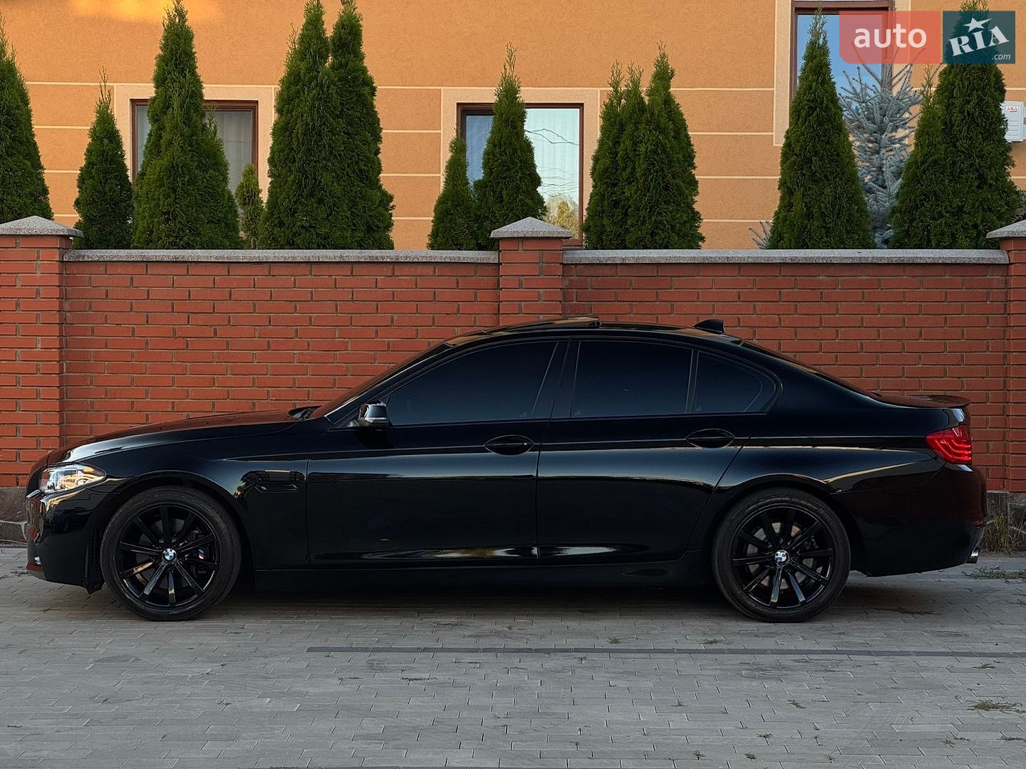 BMW 5 Series 2014 VIN WBA5B3C59ED533079 фото оголошення 7 з 29