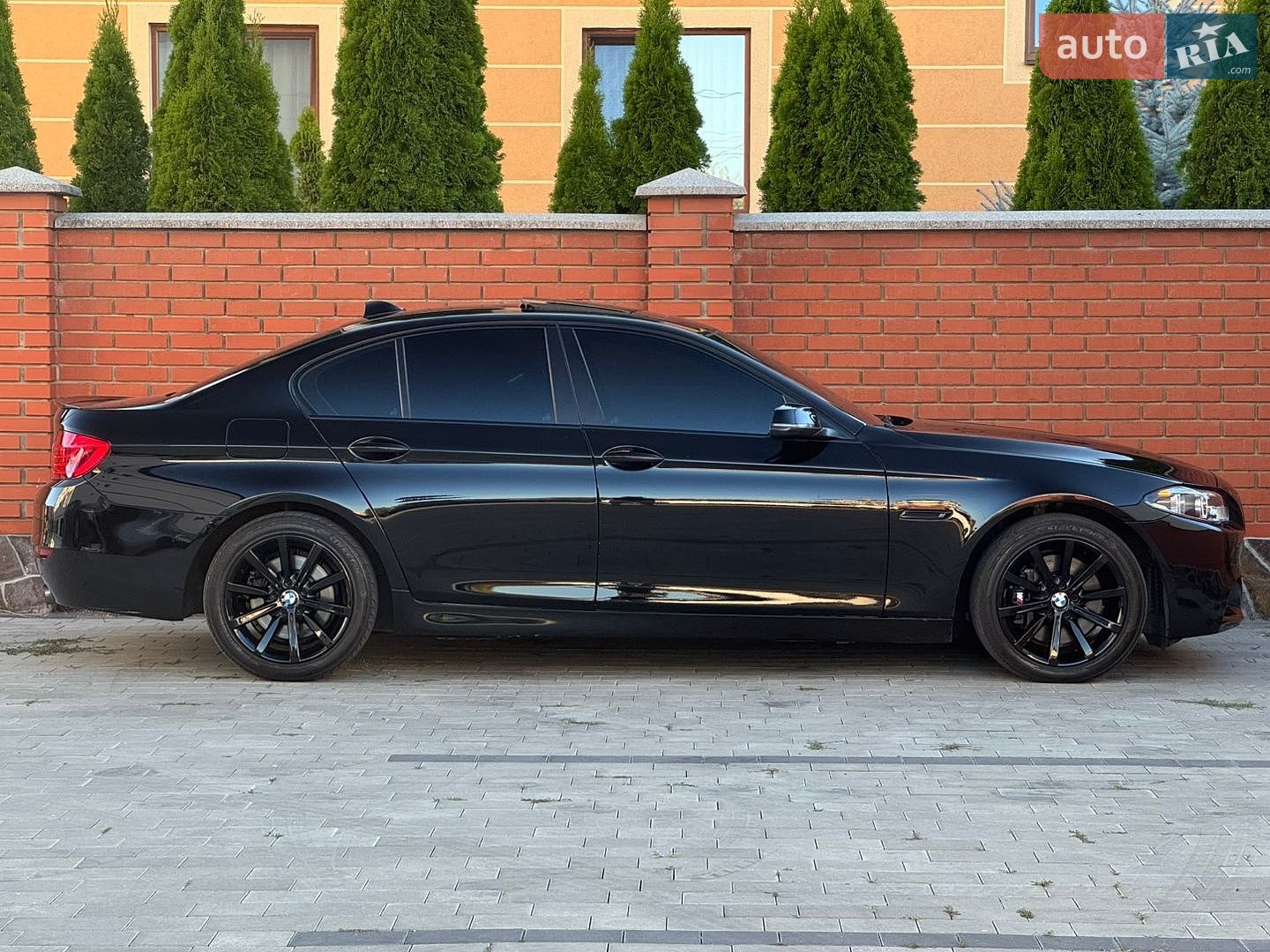 BMW 5 Series 2014 VIN WBA5B3C59ED533079 фото оголошення 8 з 29