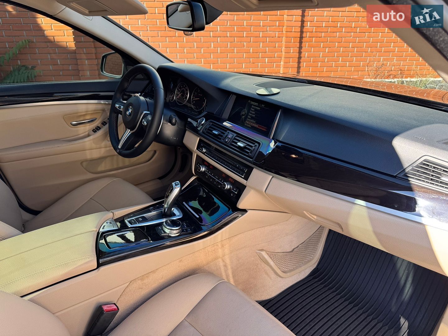 BMW 5 Series 2014 VIN WBA5B3C59ED533079 фото оголошення 16 з 29