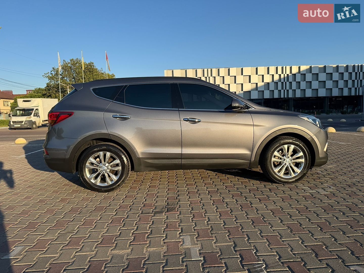 Hyundai Santa FE 2016 VIN KMHSW81UBGU655143 фото оголошення 7 з 31