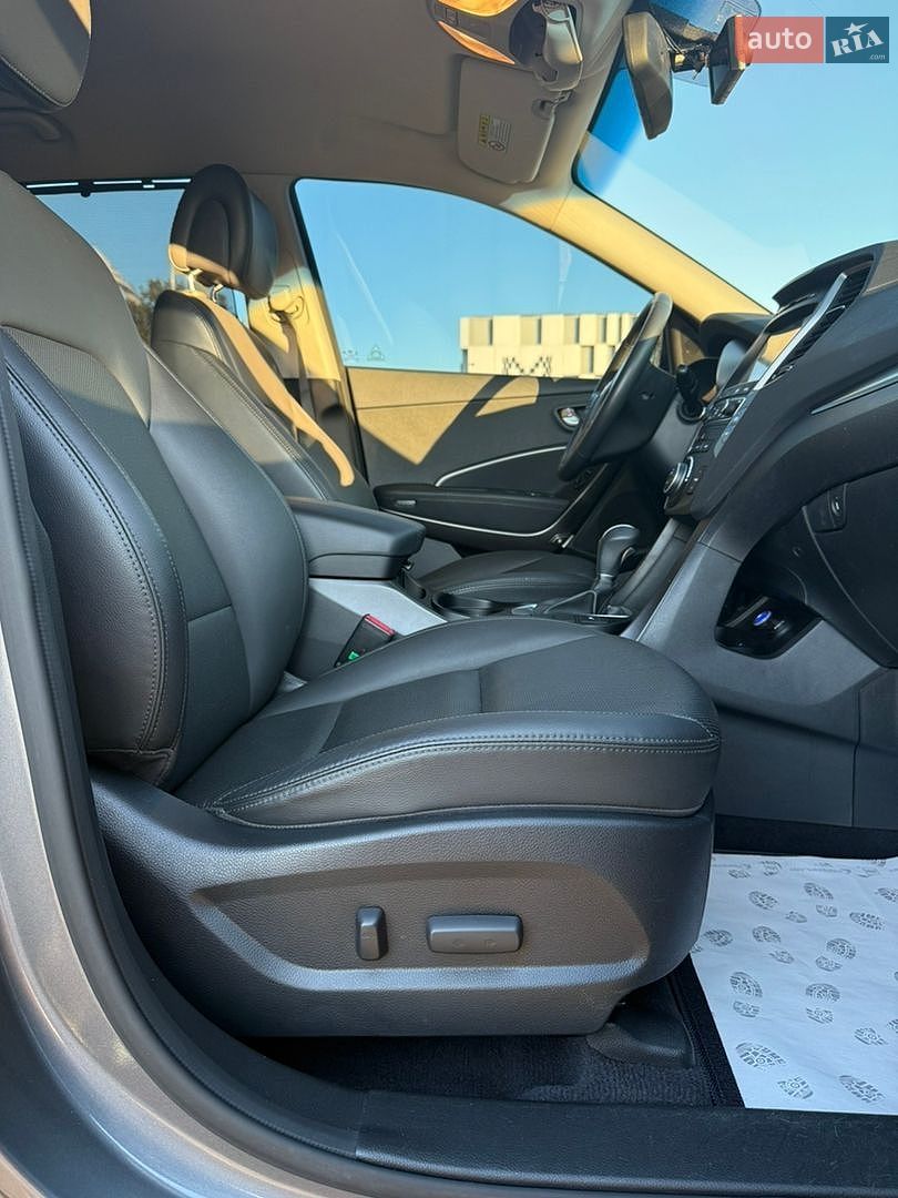 Hyundai Santa FE 2016 VIN KMHSW81UBGU655143 фото оголошення 19 з 31
