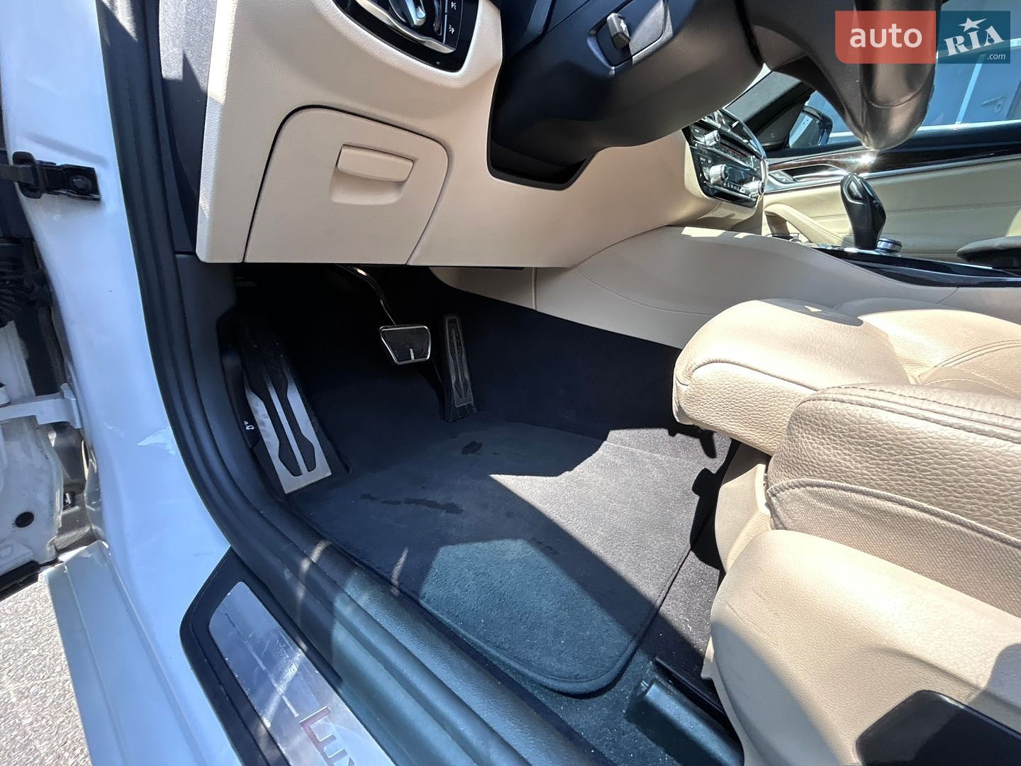 BMW 5 Series 2017 VIN WBAJA5C3XHG893895 фото оголошення 23 з 29