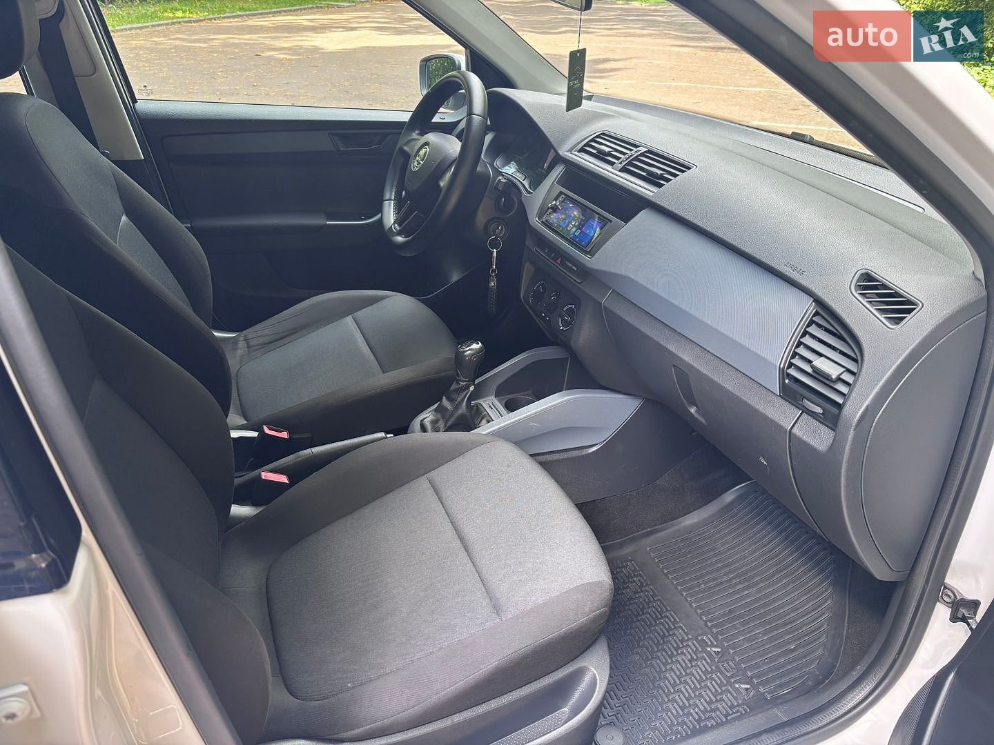 Skoda Fabia 2018 VIN TMBEB2NJXJB500573 фото оголошення 24 з 32