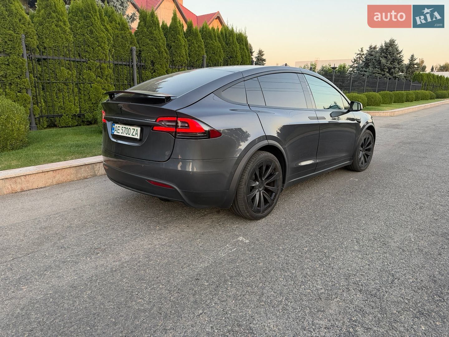 Tesla Model X 2018 VIN 5YJXCDE27JF137267 фото оголошення 7 з 23