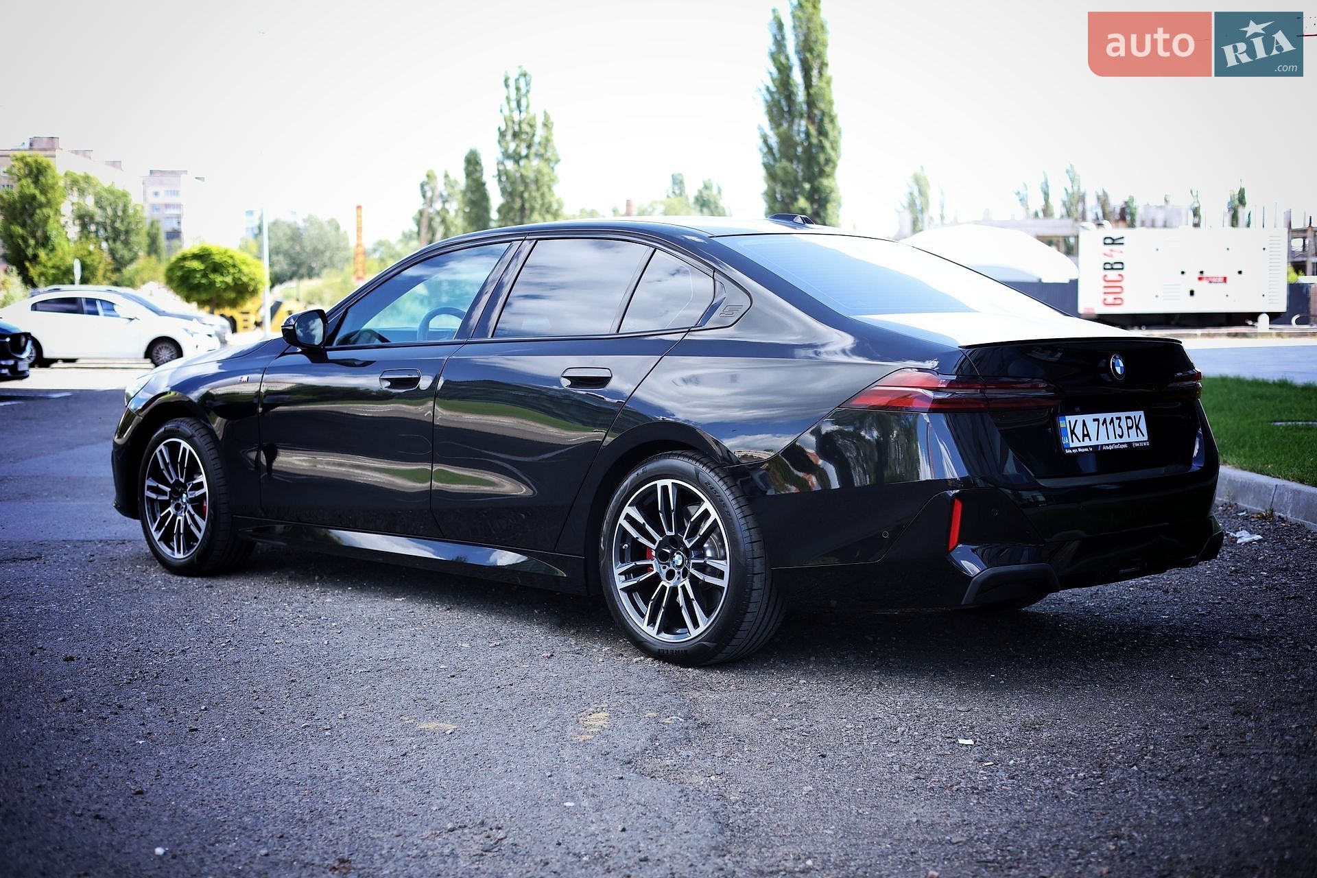 BMW 5 Series 2023 VIN WBA11FJ080CR13197 фото оголошення 6 з 80