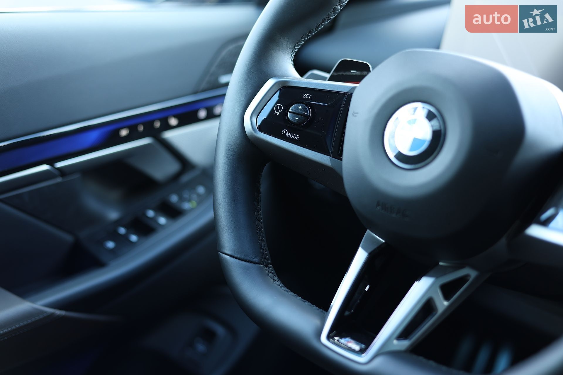 BMW 5 Series 2023 VIN WBA11FJ080CR13197 фото оголошення 28 з 80