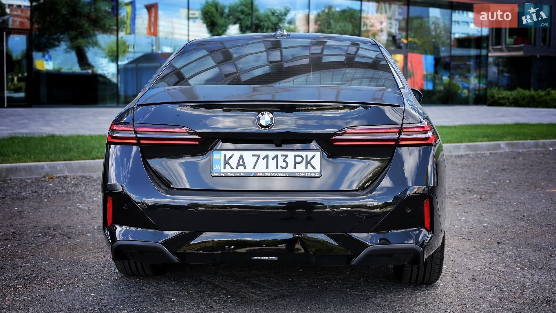 BMW 5 Series 2023 VIN WBA11FJ080CR13197 фото оголошення 31 з 80