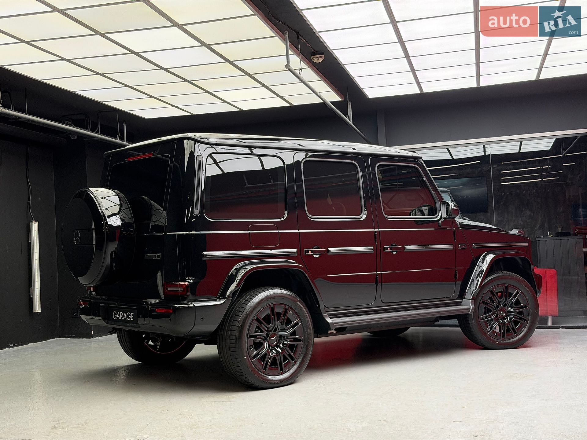Mercedes-Benz G-Class 2025 VIN W1NWM0AB7SX059967 фото оголошення 17 з 56